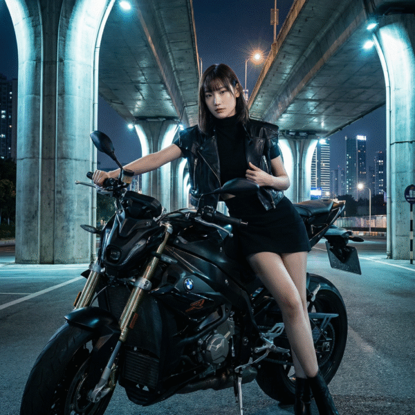 Victoria Leather Vest Jacket <i class="fa-regular fa-pen-to-square" style="color: #FFD43B;"></i>